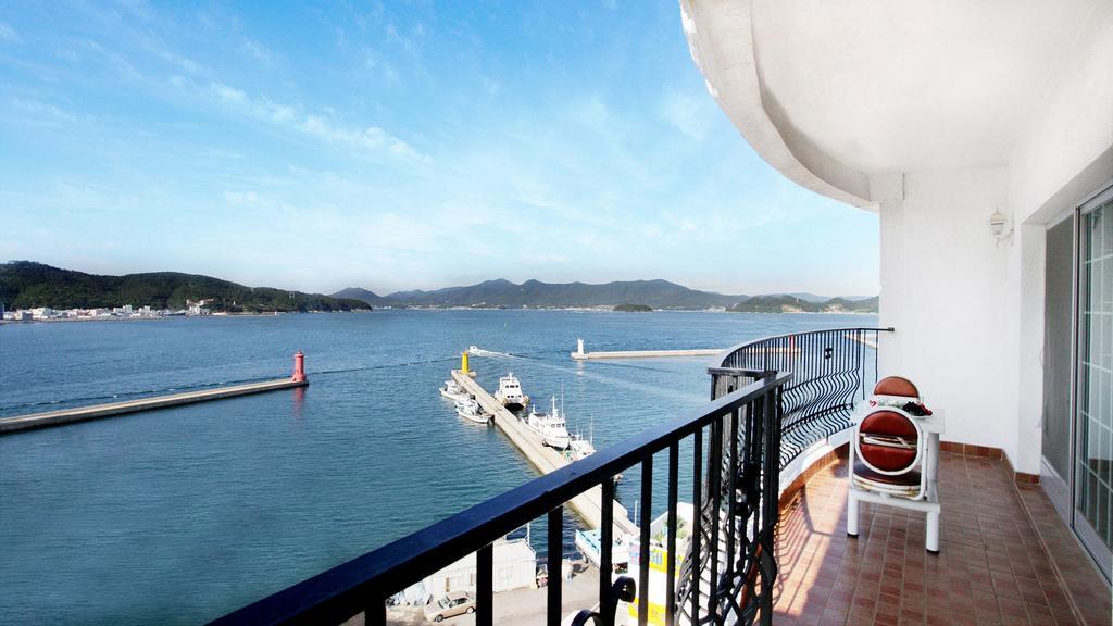 Tongyeong Bay Condo Hotel Exterior photo