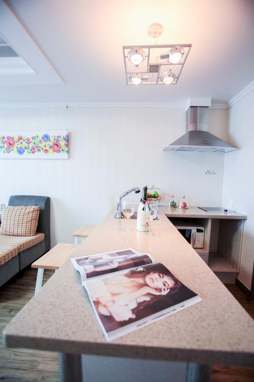 Tongyeong Bay Condo Hotel Exterior photo